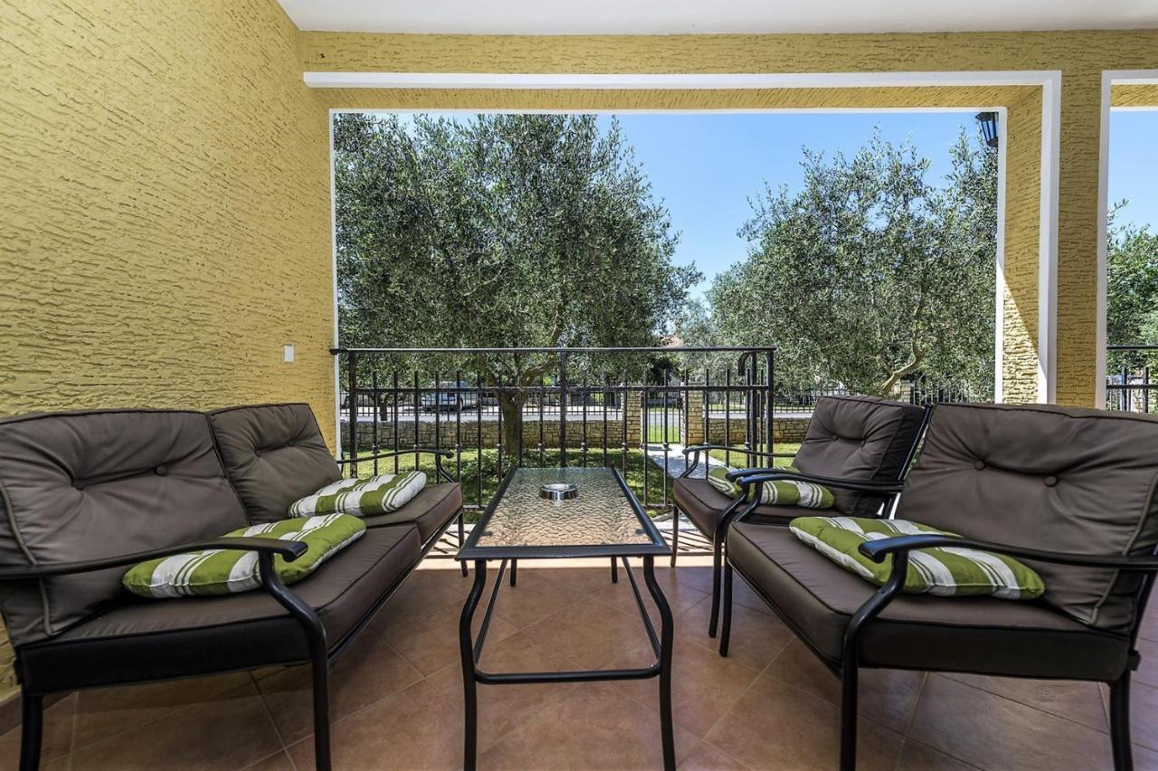Spacious Three-Bedroom Villa Balun With Pool Poreč Exterior foto