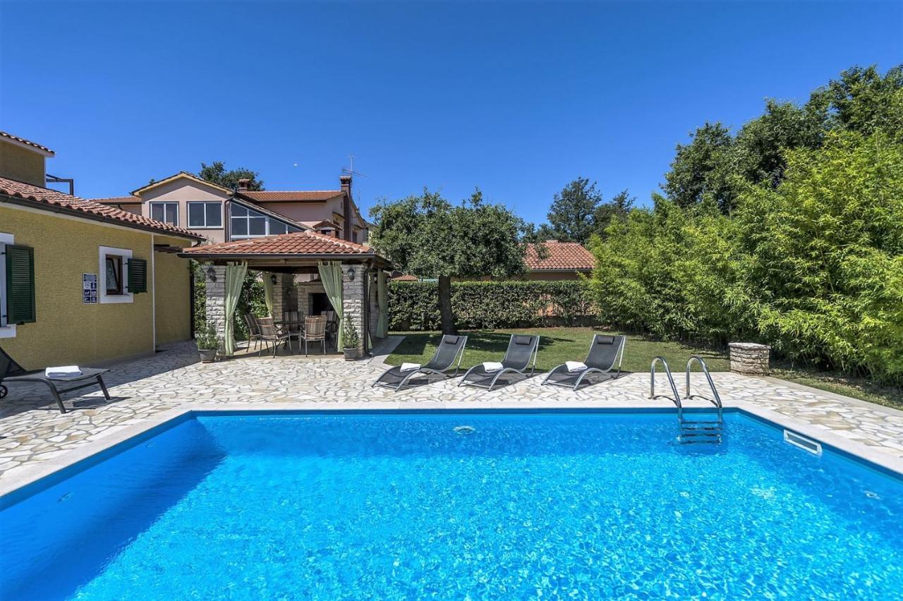 Spacious Three-Bedroom Villa Balun With Pool Poreč Exterior foto